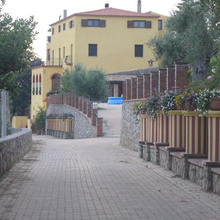 Azienda Agrituristica Le Terre Di San Leonardo سترارو المظهر الخارجي الصورة