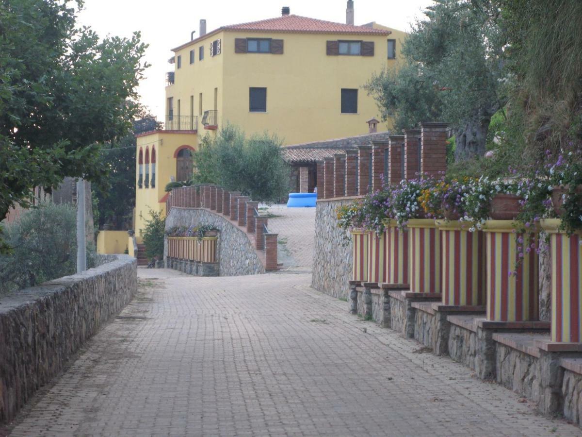 Azienda Agrituristica Le Terre Di San Leonardo سترارو المظهر الخارجي الصورة
