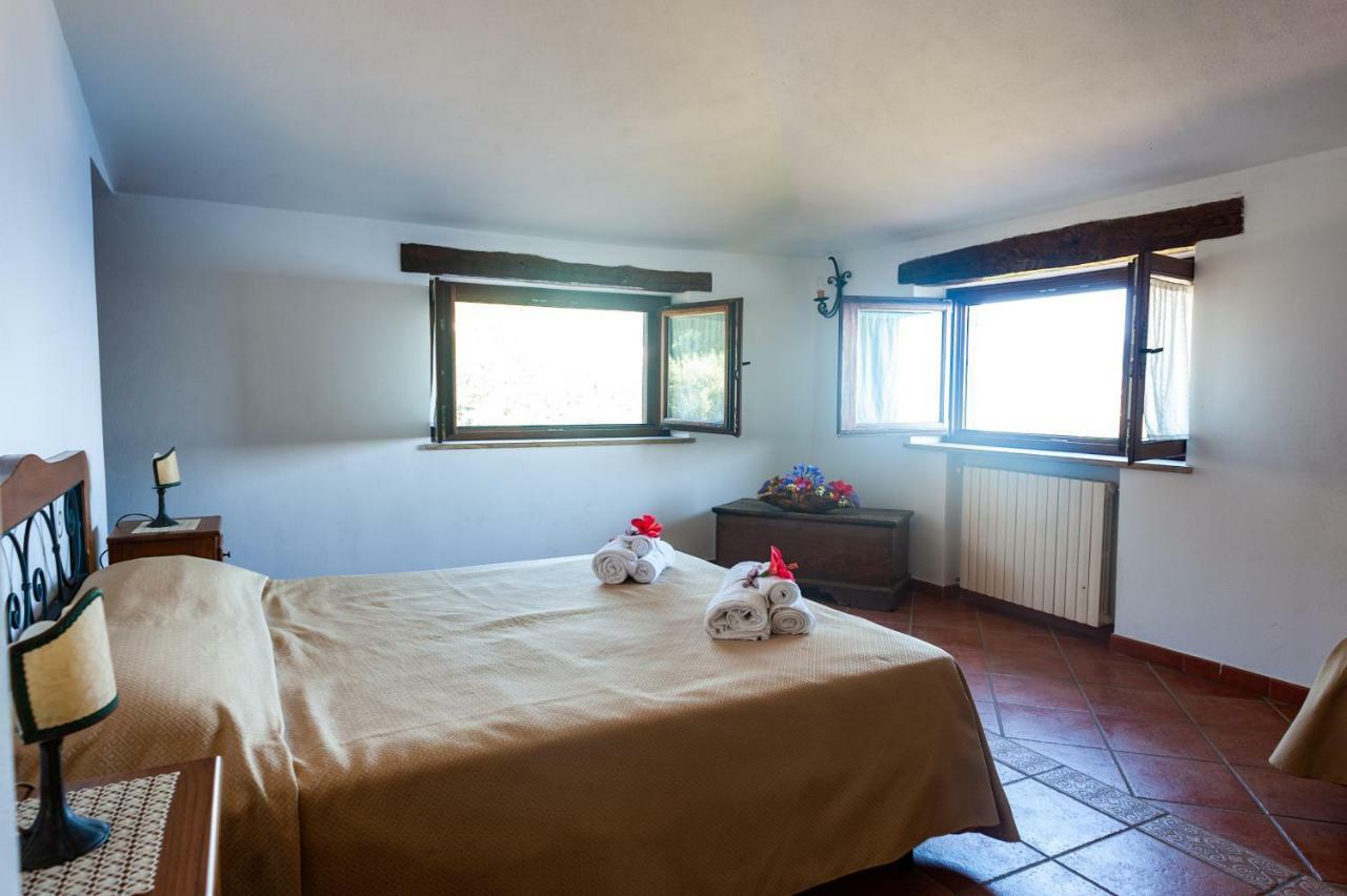 Azienda Agrituristica Le Terre Di San Leonardo سترارو المظهر الخارجي الصورة