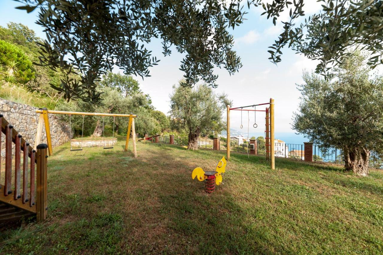 Azienda Agrituristica Le Terre Di San Leonardo سترارو المظهر الخارجي الصورة